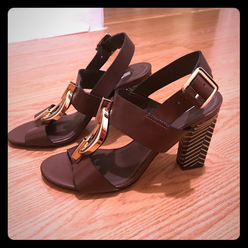 Diane Von Furstenberg LIKE NEW T-strap heels.